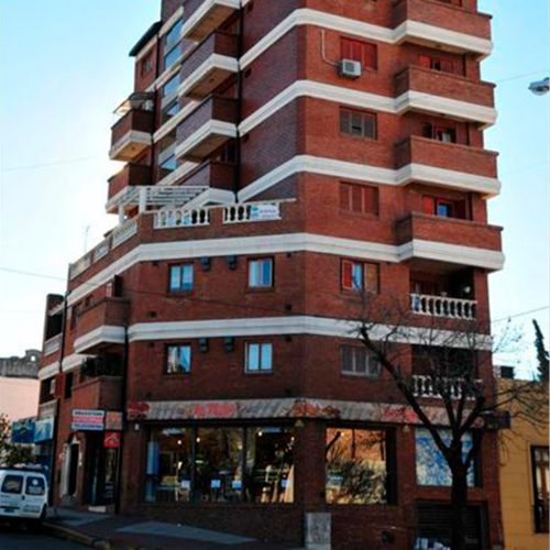 Andres-Pasos-y-Salta